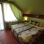 Unika Vendégház 4*