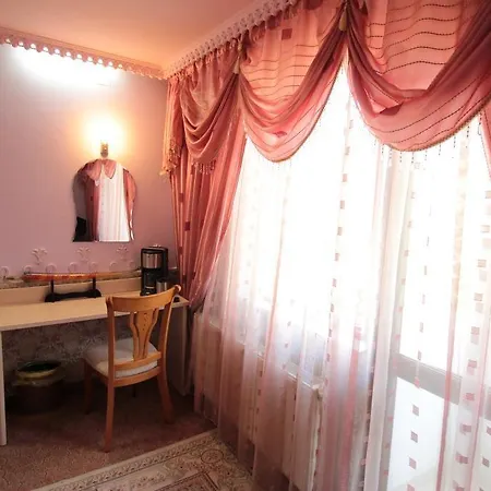 Unika 4* Trjavna
